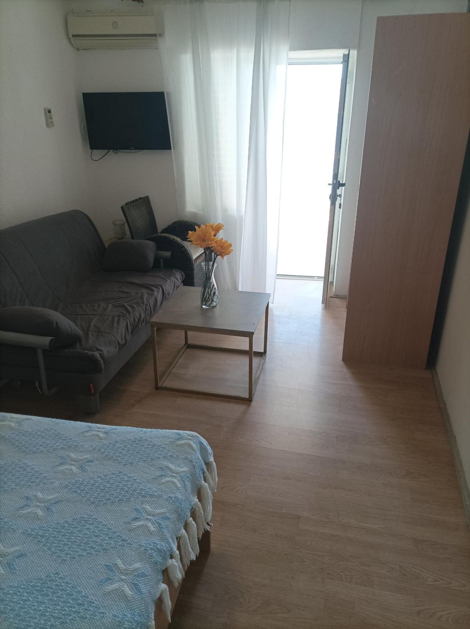 Apartments By The Sea Zubovici, Pag - 6394 Номер фото